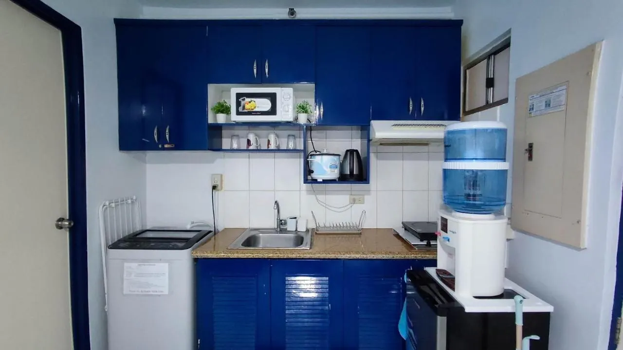 Aparthotel Near Manila Airport, Mailz Homez Cozy 1 Bedroom Condo, Full Kitchen, Swimming Pool, Wifi, 10L Paranaque City Philippines